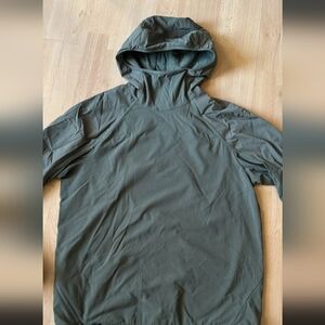 Lululemon Men’s Hoodie size Medium